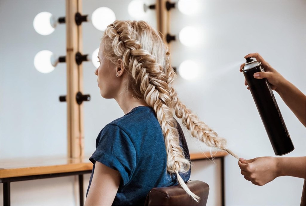 6 estilos de peinado que quedan espectaculares con extensiones de anilla