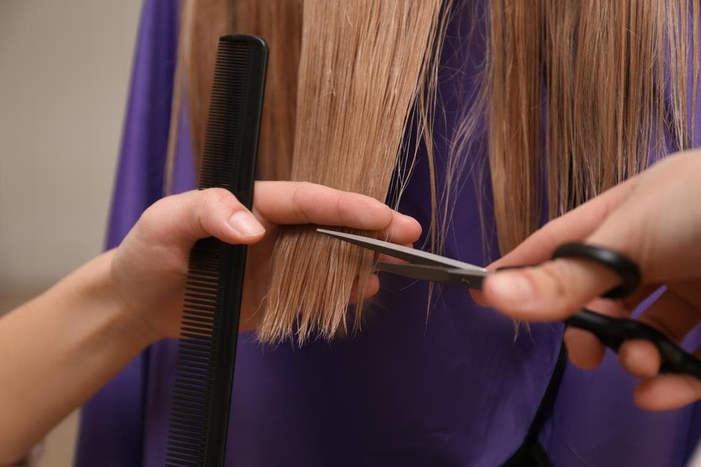 ¿Cuántos centímetros hay que cortar para sanear el cabello?